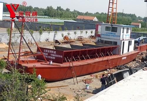 TRANSPORT BARGE